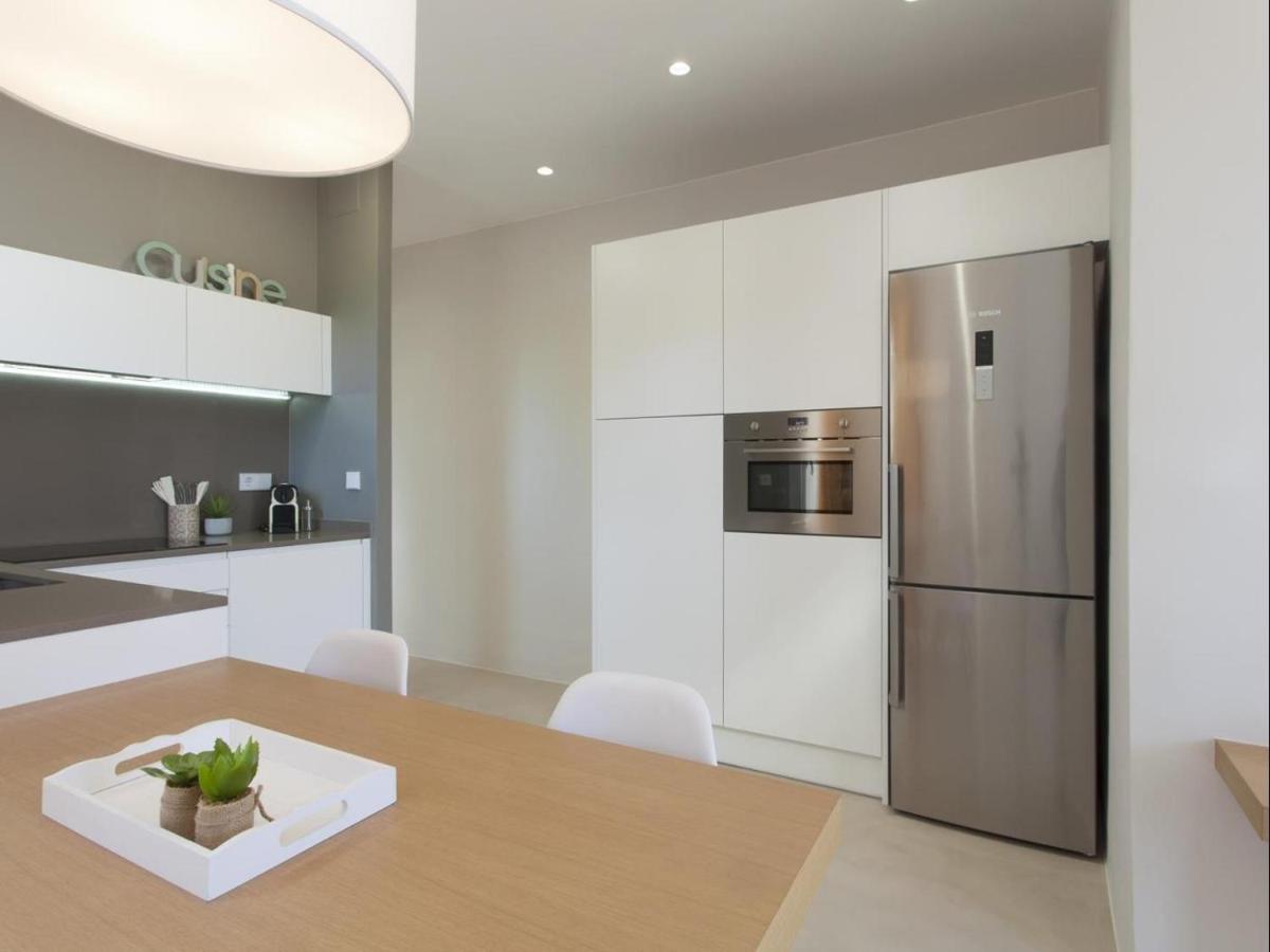 Sunny Playa Apartment Barcelona Bagian luar foto
