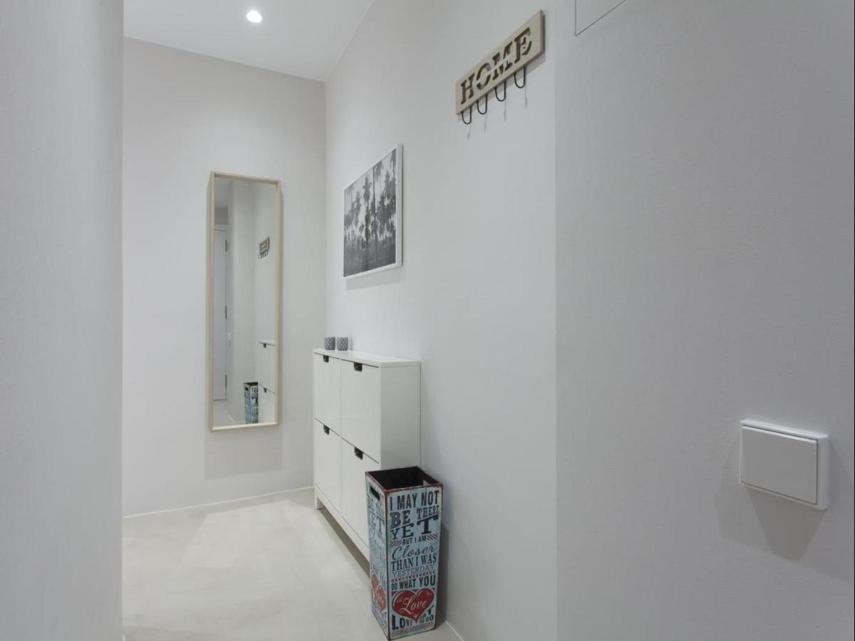 Sunny Playa Apartment Barcelona Bagian luar foto